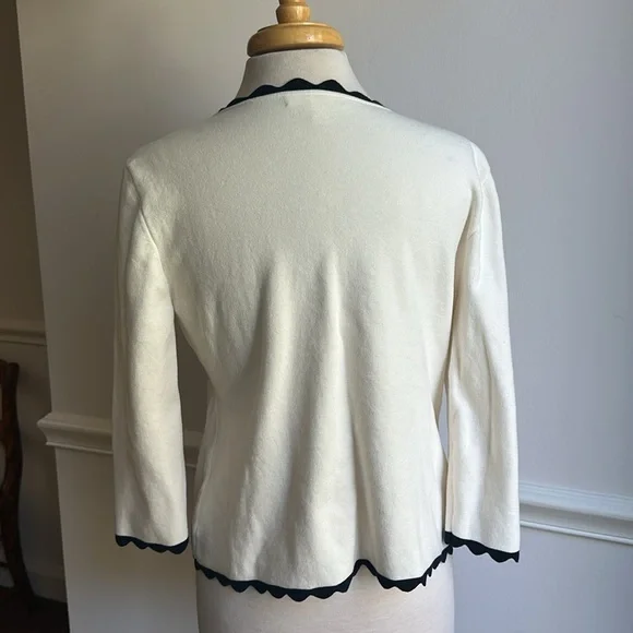 1901 knit Ivory black cotton Scallop Edge Open Front cardigan sweater medium EUC - Picture 6 of 9